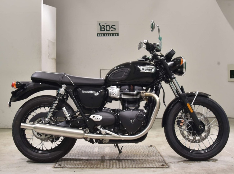 Мотоцикл Triumph BONNEVILLE T100 с пробегом 2585 km
