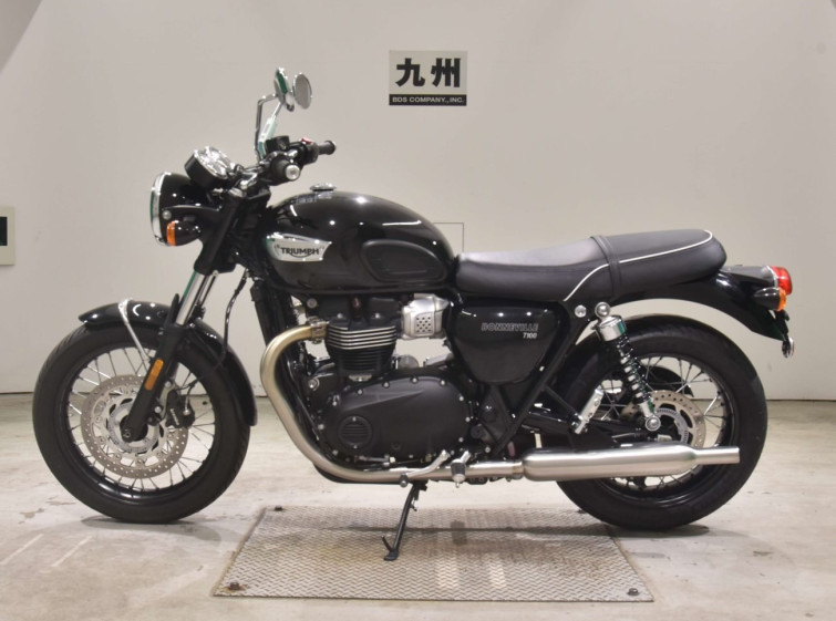 Мотоцикл Triumph BONNEVILLE T100 с пробегом 2585 km