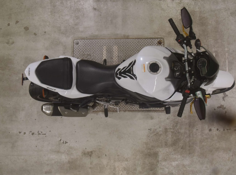 Мотоцикл Suzuki GSR750A з пробігом 49211 km