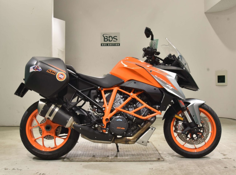 Мотоцикл KTM 1290 SUPERDUKE GT с пробегом 23264 km