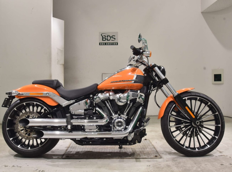 Мотоцикл HD FXBR1920 з пробігом 1467 km