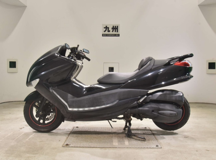 Мотоцикл Yamaha MAJESTY 250