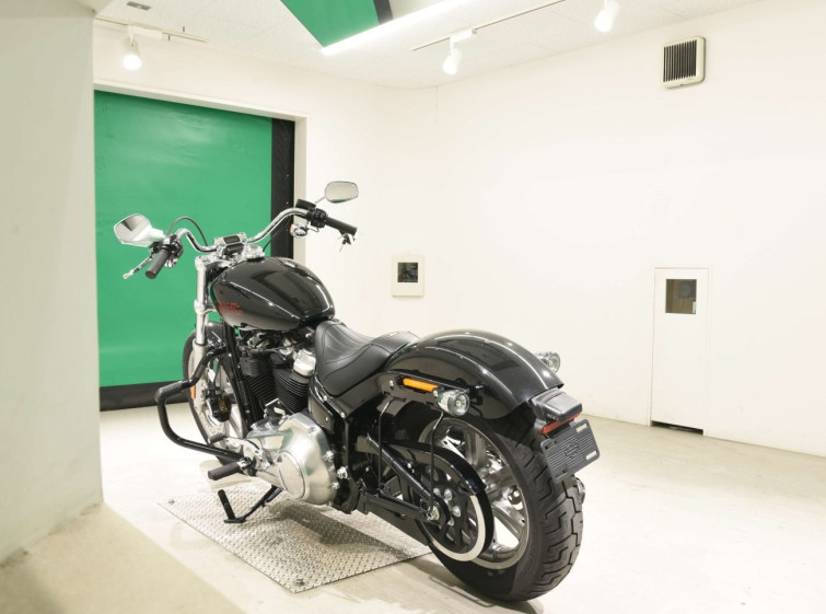Мотоцикл HD SOFTAIL FXST1750 з пробігом 1880 km