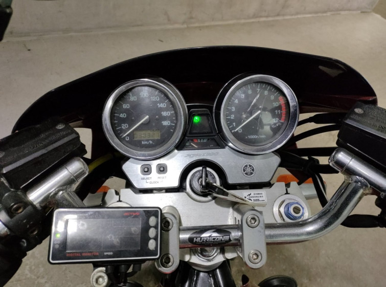 Мотоцикл Yamaha XJR1300 з пробігом 38321 km