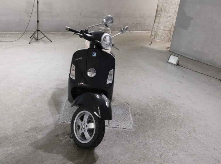 Мотоцикл Vespa GTS250IE з пробігом 3902 km