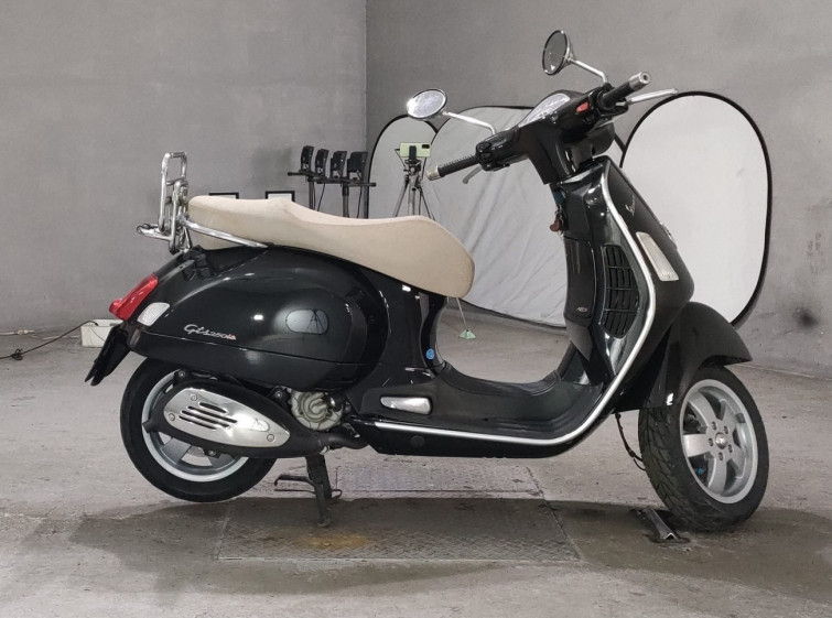 Мотоцикл Vespa GTS250IE з пробігом 3902 km