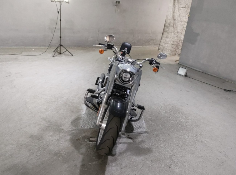 Мотоцикл HD FATBOY FLFBS1868 с пробегом 3302 km