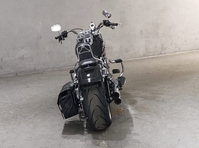 Мотоцикл HD FATBOY FLFBS1868 с пробегом 3302 km