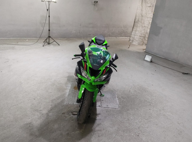Мотоцикл Kawasaki ZX-6R з пробігом 5293 km