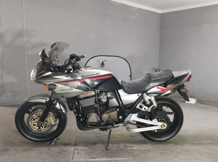 Мотоцикл Kawasaki ZRX1200S з пробігом 44826 km