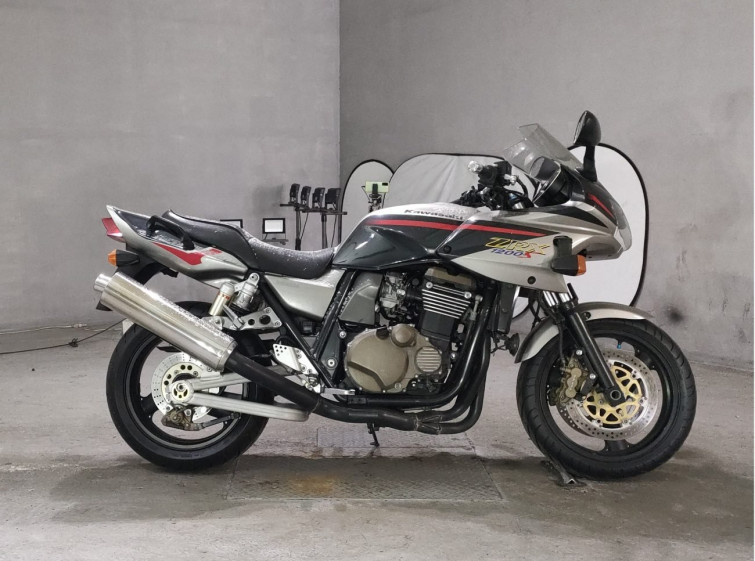 Мотоцикл Kawasaki ZRX1200S з пробігом 44826 km