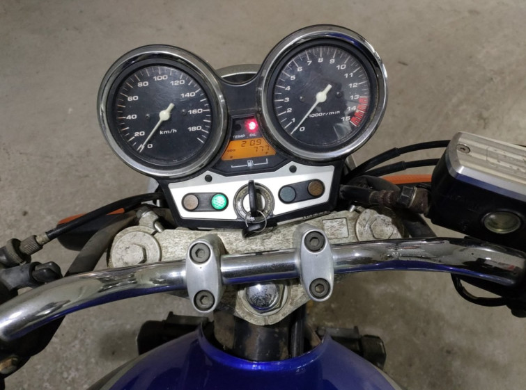 Мотоцикл Honda CB400SFV з пробігом 777 km