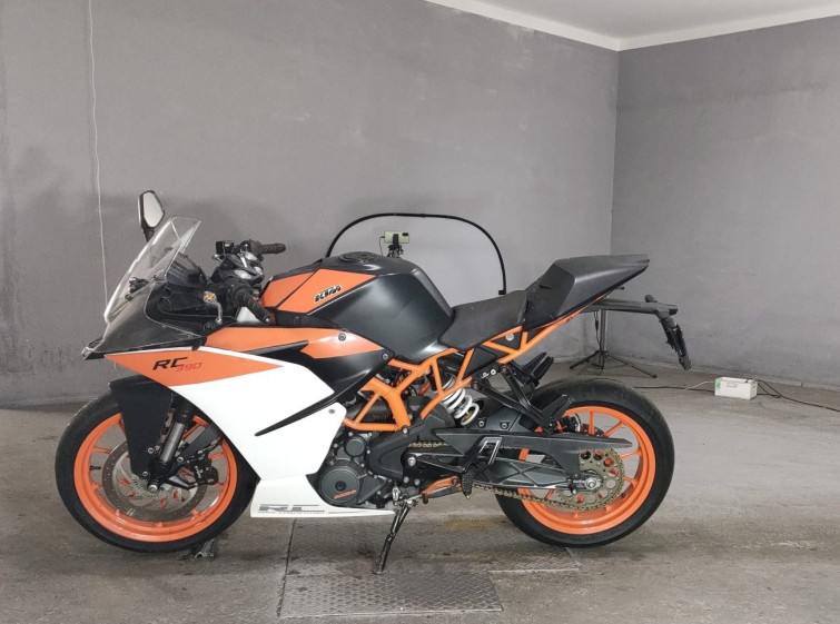 Мотоцикл KTM RC 390 с пробегом 27285 km