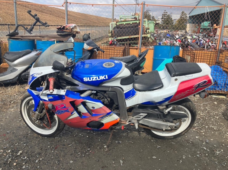 Мотоцикл Suzuki GSX-R400 з пробігом 18966 km