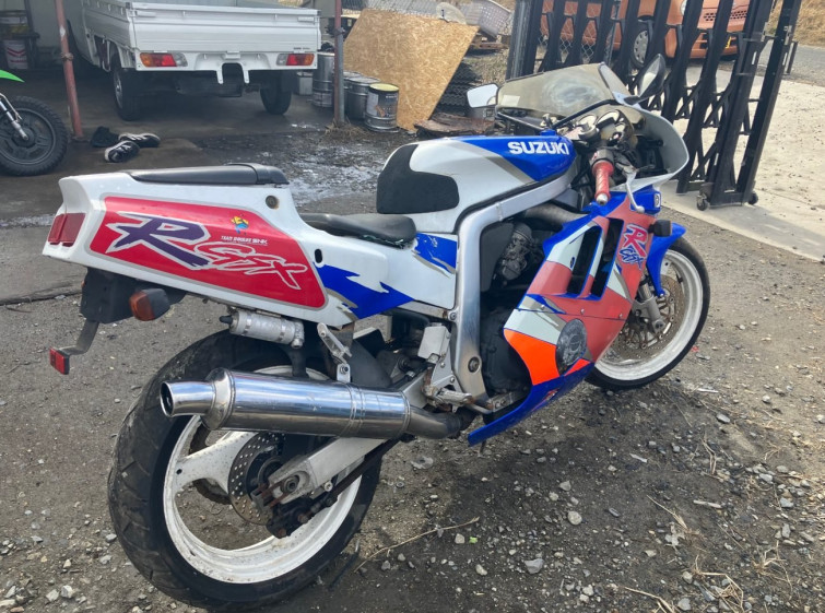 Мотоцикл Suzuki GSX-R400 з пробігом 18966 km