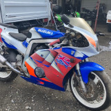 Мотоцикл Suzuki GSX-R400 з пробігом 18966 km