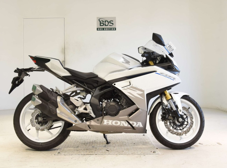 Мотоцикл Honda CBR250RRA