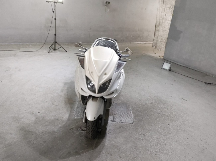 Мотоцикл Yamaha MAJESTY 250 з пробігом 48698 km