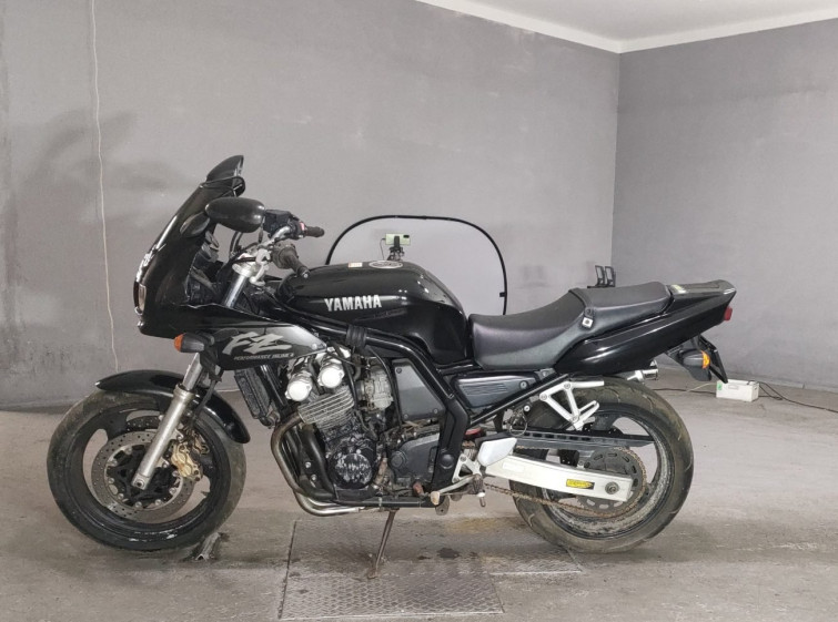 Мотоцикл Yamaha FZ400 с пробегом 52365 km