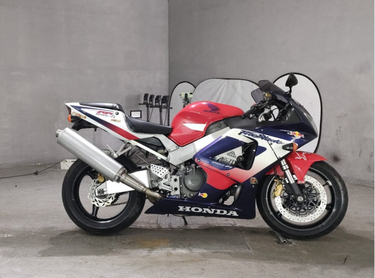 Мотоцикл Honda CBR900RR с пробегом 24891 km