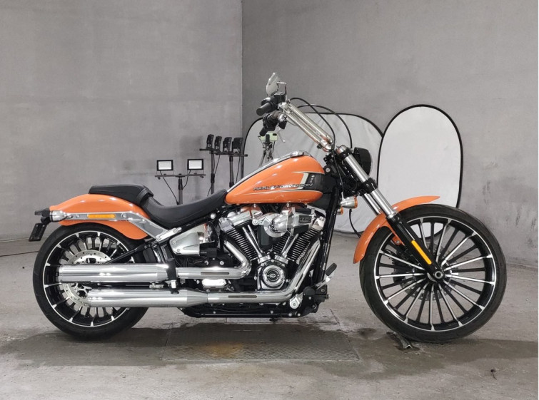 Мотоцикл HD FXBR1920 з пробігом 2033 km