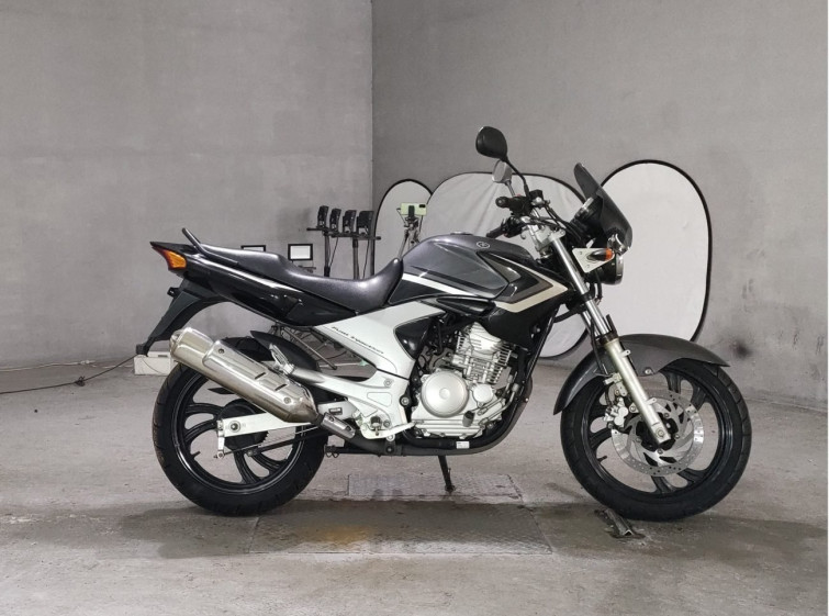 Мотоцикл Yamaha YBR250 с пробегом 9490 km