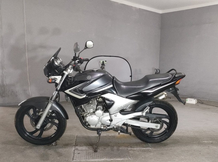 Мотоцикл Yamaha YBR250 с пробегом 9490 km