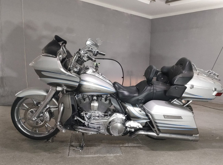 Мотоцикл HD ROAD GLIDE FLTRUSE1800 з пробігом 6468 km
