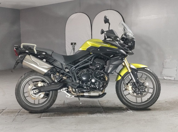 Мотоцикл Triumph TIGER 800 з пробігом 12970 km