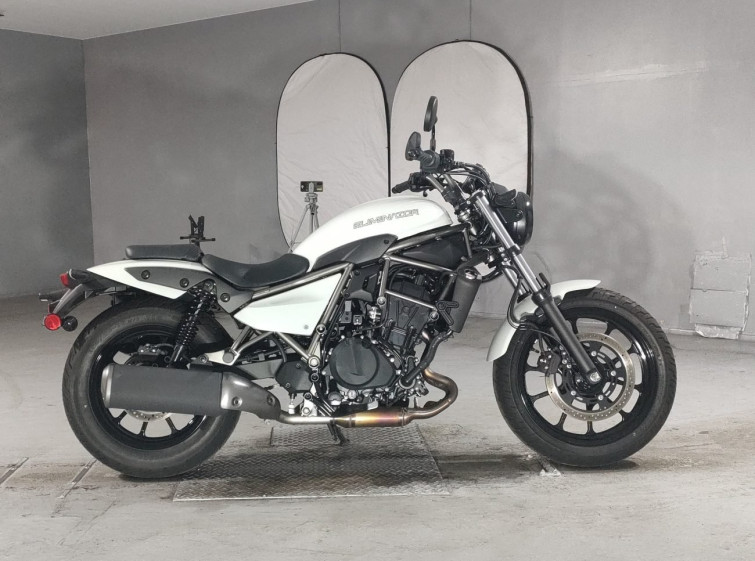 Мотоцикл Kawasaki ELIMINATOR 400 з пробігом 256 km