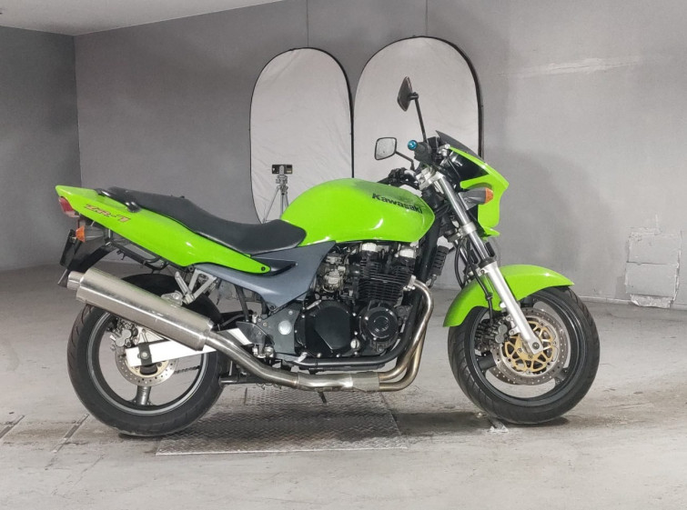 Мотоцикл Kawasaki ZR-7 с пробегом 28364 km