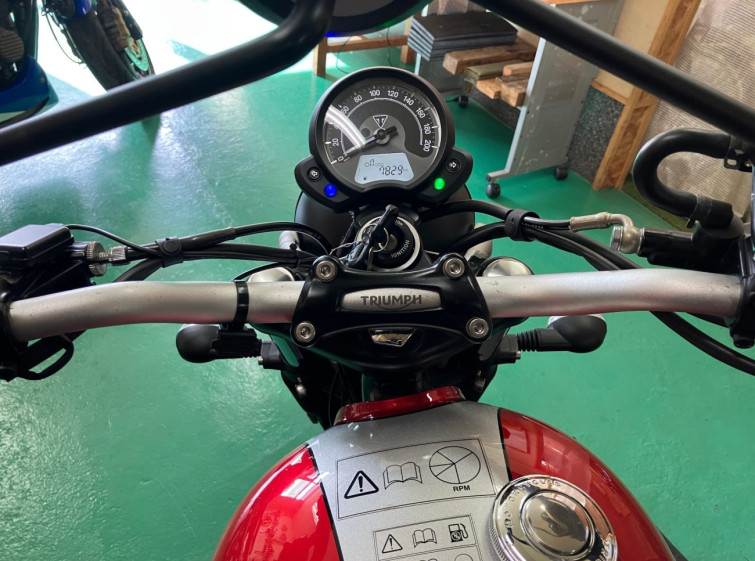 Мотоцикл Triumph STREET SCRAMBLER з пробігом 7829 km