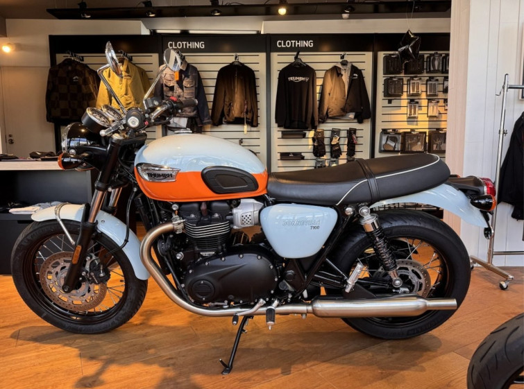 Мотоцикл Triumph BONNEVILLE T100 з пробігом 872 km