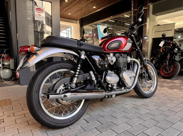 Мотоцикл Triumph BONNEVILLE T120 з пробігом 410 km