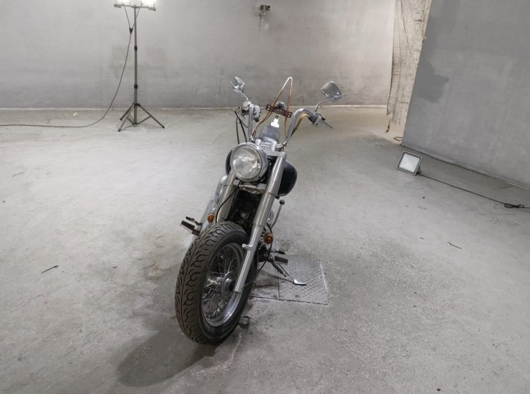 Мотоцикл Yamaha DRAGSTAR XVS400