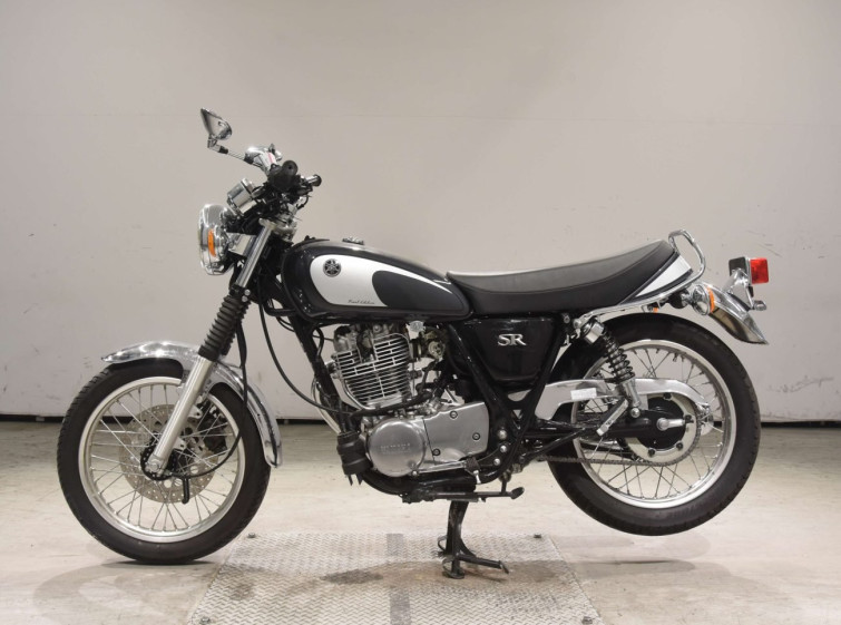 Мотоцикл Yamaha SR400 с пробегом 1005 km