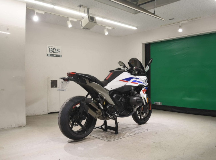 Мотоцикл BMW R1300RS с пробегом 3952 km