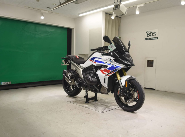 Мотоцикл BMW R1300RS с пробегом 3952 km