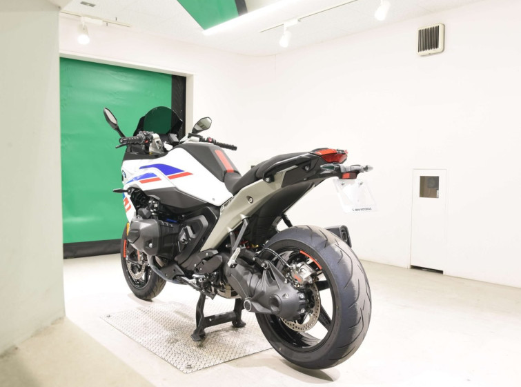 Мотоцикл BMW R1300RS с пробегом 3952 km