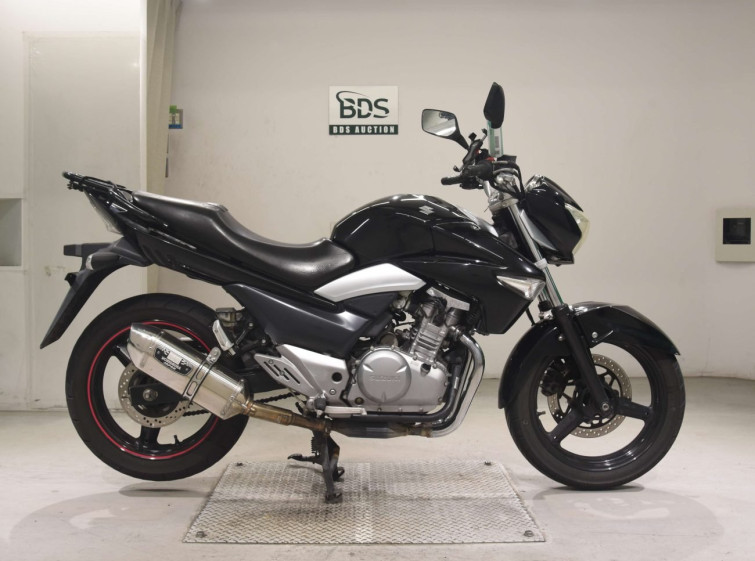 Мотоцикл Suzuki GSR250 с пробегом 78932 km
