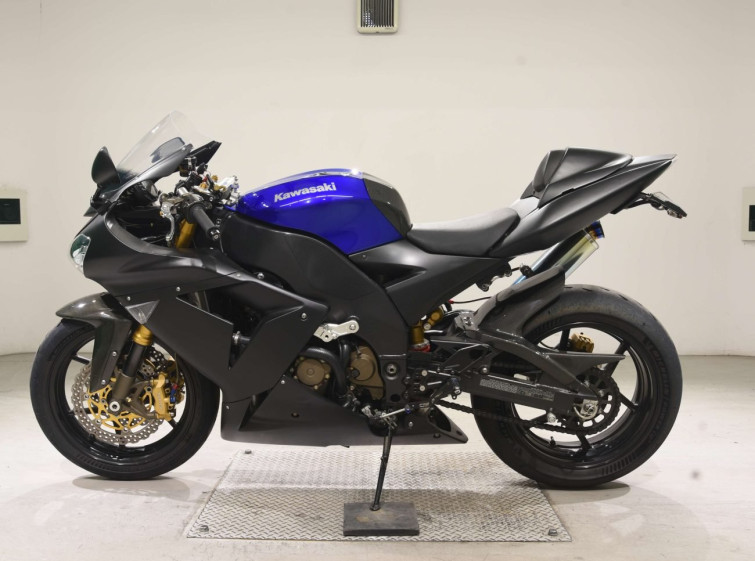 Мотоцикл Kawasaki NINJA ZX-10R з пробігом 26612 km