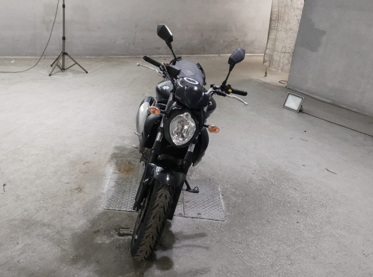 Мотоцикл Suzuki GLADIUS SFV400