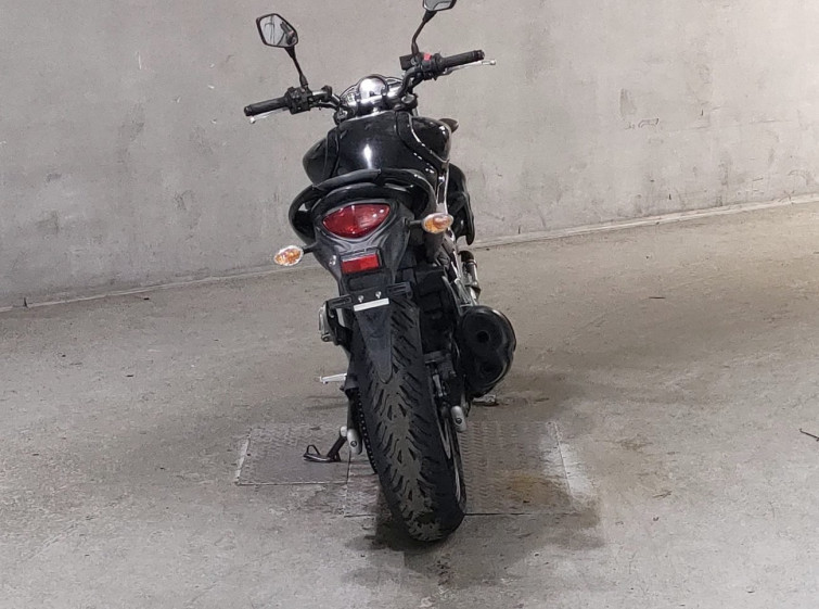 Мотоцикл Suzuki GLADIUS SFV400