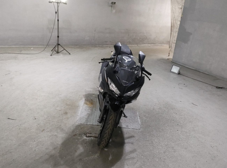 Мотоцикл Kawasaki NINJA400 с пробегом 5712 km