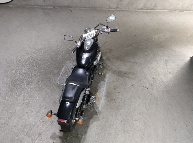Мотоцикл Honda MAGNA250 з пробігом 5843 km