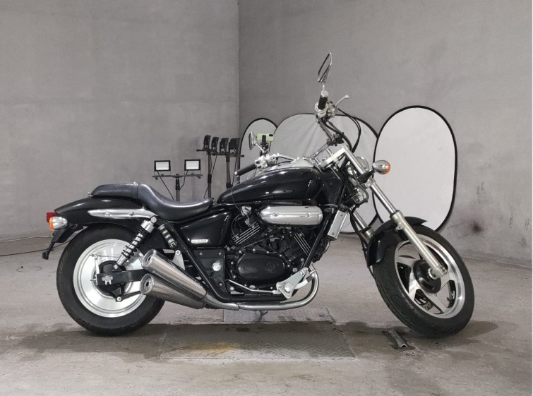 Мотоцикл Honda MAGNA250 з пробігом 5843 km