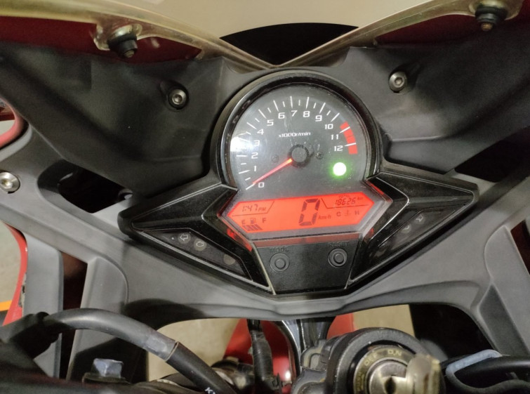 Мотоцикл Honda CBR250R з пробігом 18626 km