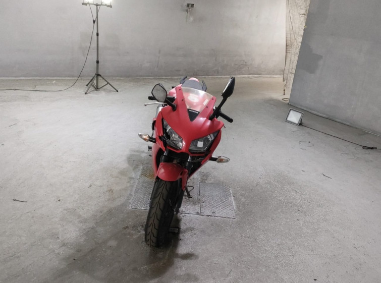 Мотоцикл Honda CBR250R з пробігом 18626 km