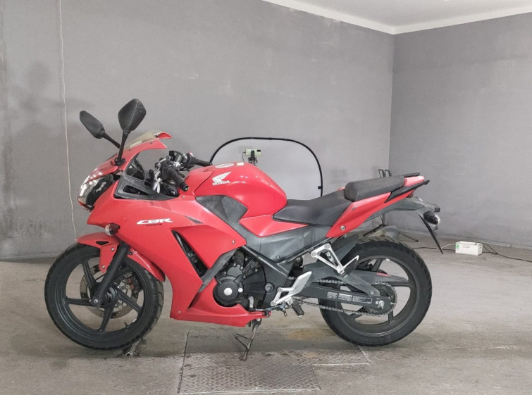 Мотоцикл Honda CBR250R з пробігом 18626 km
