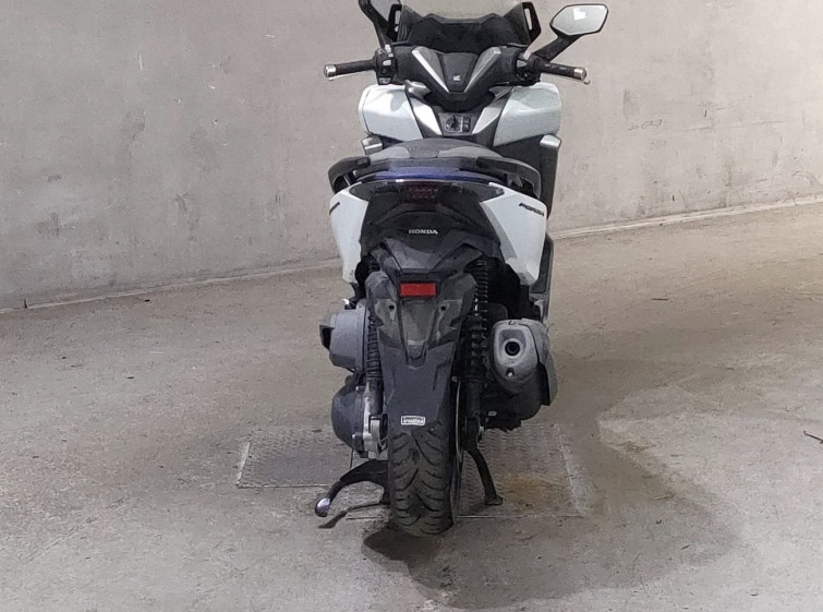 Мотоцикл Honda FORZA з пробігом 9847 km